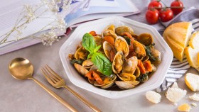 車厘茄羅勒炒蜆