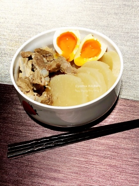 日式高湯燉煮蘿蔔豬軟骨